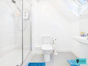 En Suite - click for photo gallery